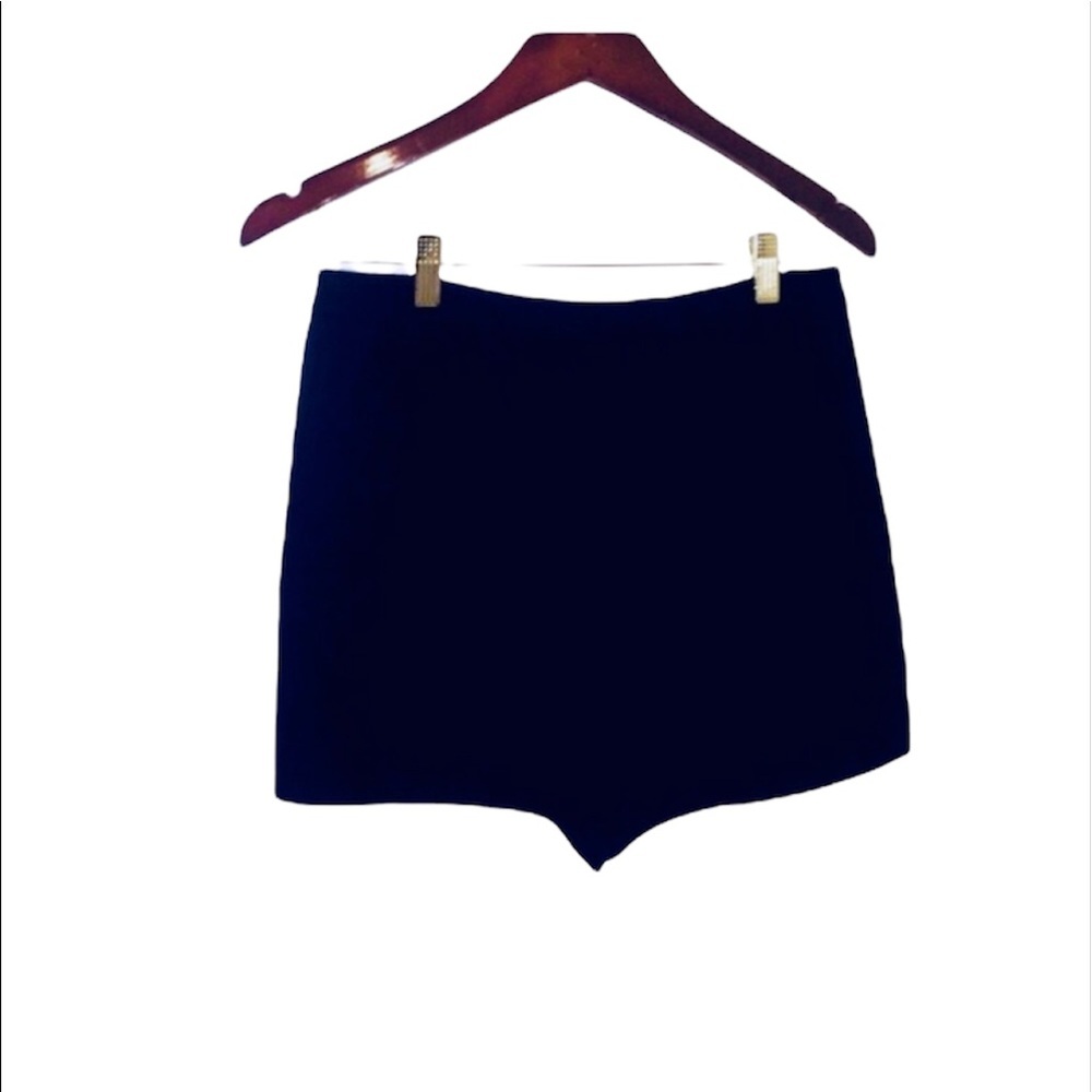 NWT Lacoste: Size 4 Black Button Shorts - Picture 2 of 5